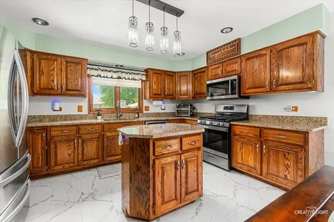 413 Windsor Drive Oswego IL 60543