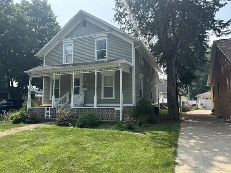 207 West Elm Street Fairbury IL 61739