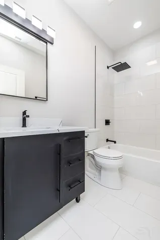 2720 West 23rd Street Chicago IL 60608