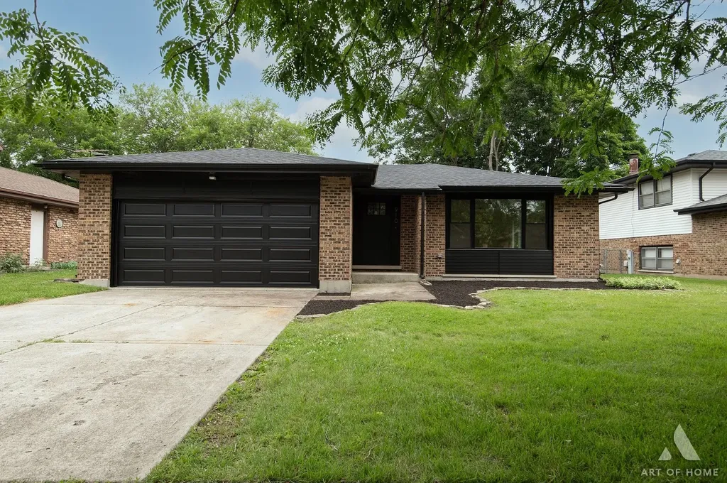 910 College Avenue Matteson IL 60443