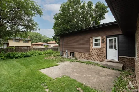 910 College Avenue Matteson IL 60443