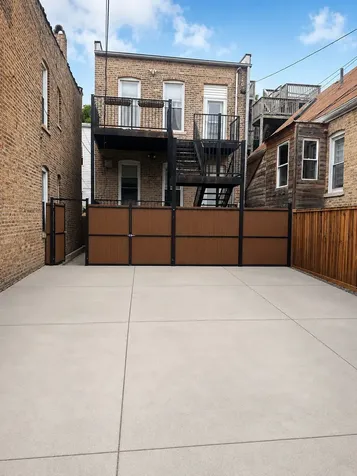853 North Winchester Avenue Chicago IL 60622