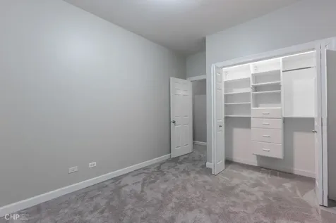 2938 North Damen Avenue Chicago IL 60618