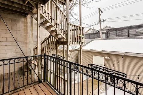 2938 North Damen Avenue Chicago IL 60618