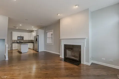 2938 North Damen Avenue Chicago IL 60618
