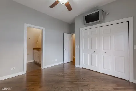 2938 North Damen Avenue Chicago IL 60618