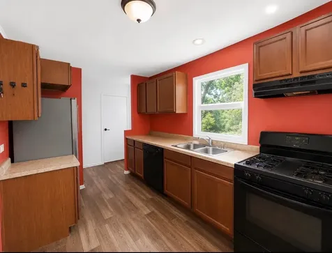205 Caddy Avenue Carpentersville IL 60110