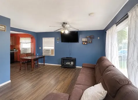 205 Caddy Avenue Carpentersville IL 60110