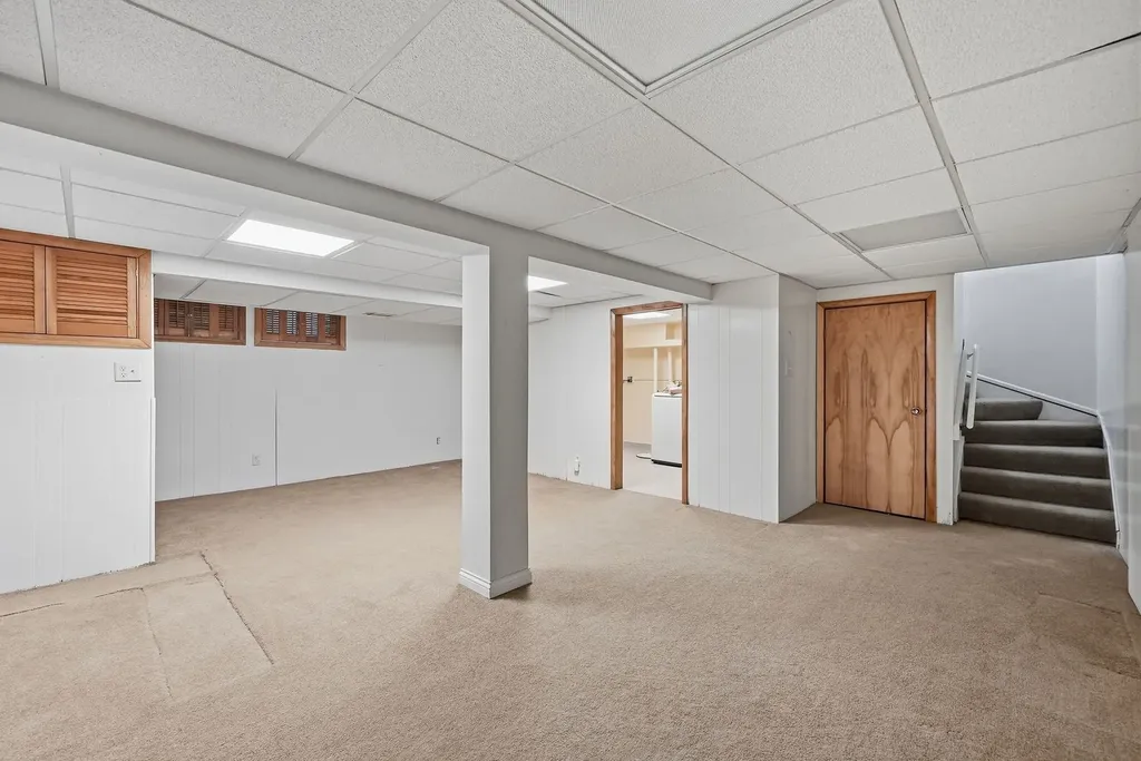 221 Cascade Drive Indian Head Park IL 60525