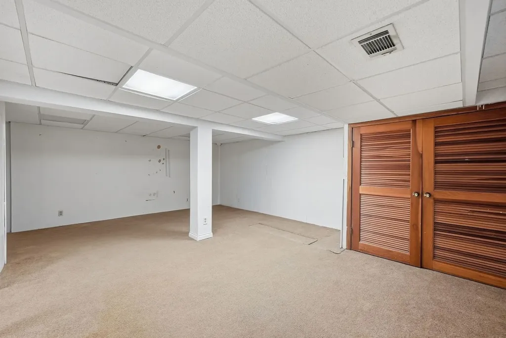 221 Cascade Drive Indian Head Park IL 60525