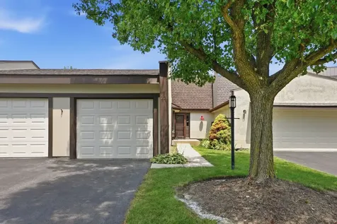 221 Cascade Drive Indian Head Park IL 60525