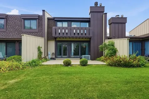 221 Cascade Drive Indian Head Park IL 60525