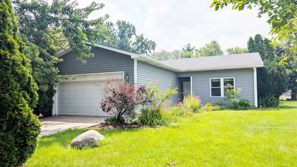 568 Manor Place Aurora IL 60506