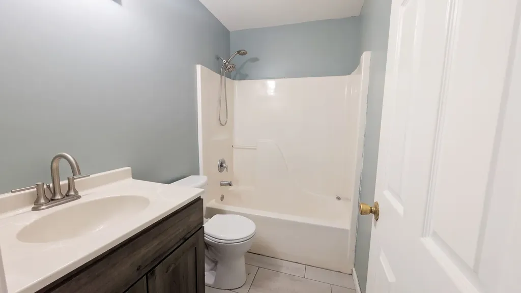 568 Manor Place Aurora IL 60506