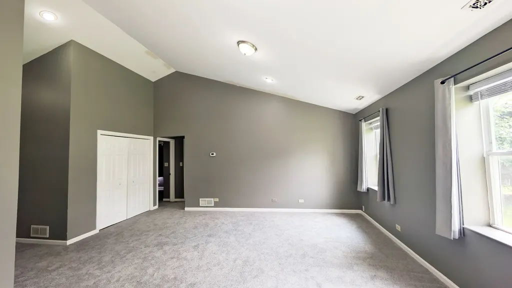 568 Manor Place Aurora IL 60506