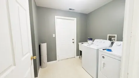 568 Manor Place Aurora IL 60506