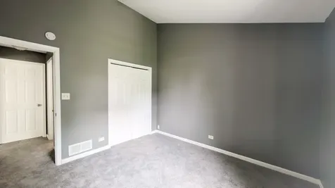 568 Manor Place Aurora IL 60506