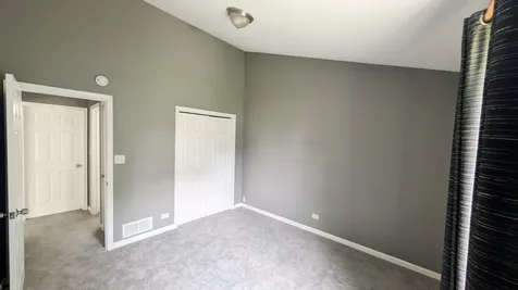 568 Manor Place Aurora IL 60506