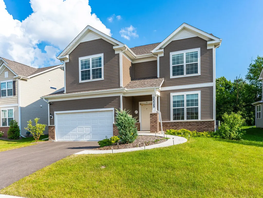 2225 Bent Grass Way Bolingbrook IL 60490