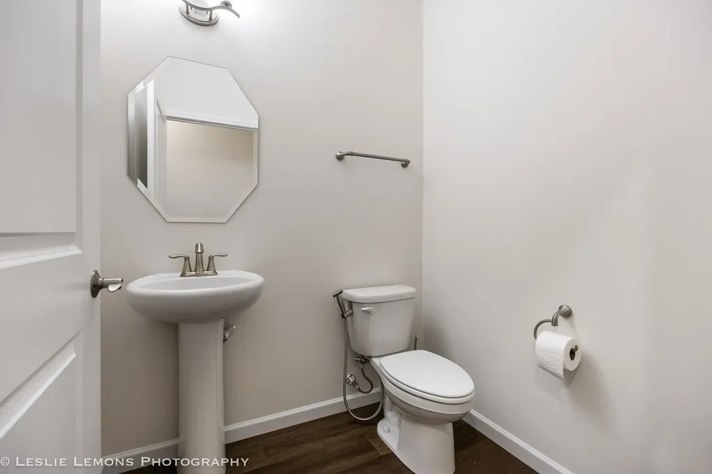 2225 Bent Grass Way Bolingbrook IL 60490