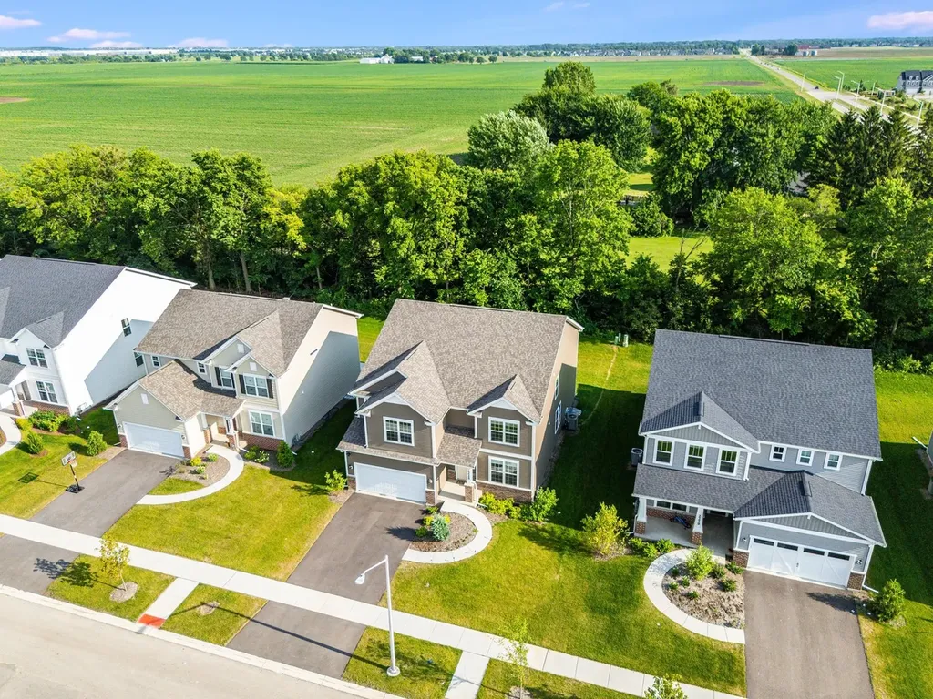 2225 Bent Grass Way Bolingbrook IL 60490