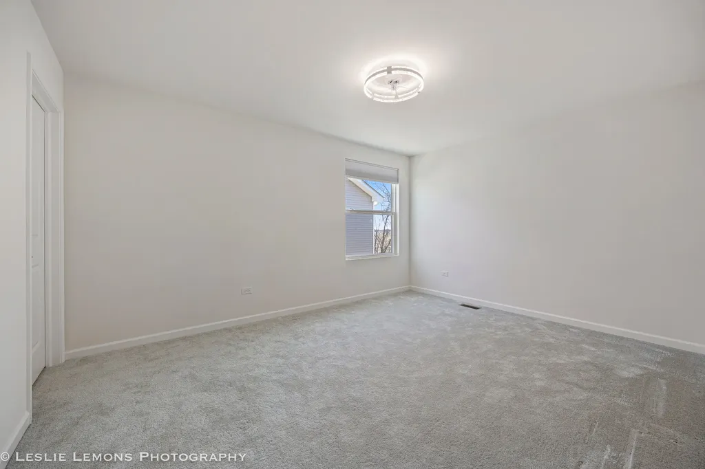 2225 Bent Grass Way Bolingbrook IL 60490