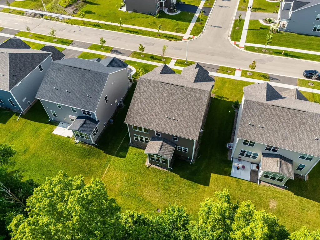 2225 Bent Grass Way Bolingbrook IL 60490