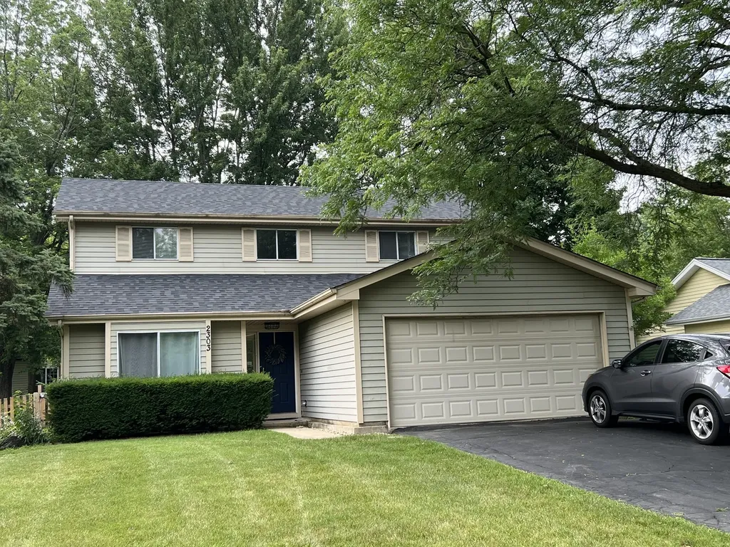 2303 Woodview Lane Naperville IL 60565
