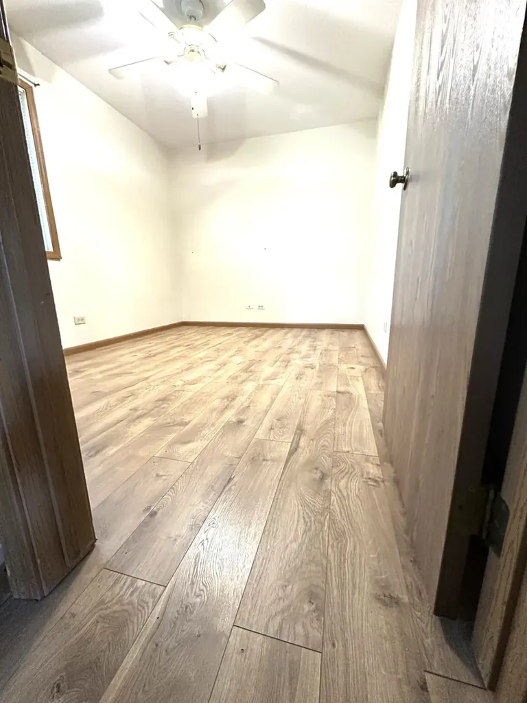 2303 Woodview Lane Naperville IL 60565