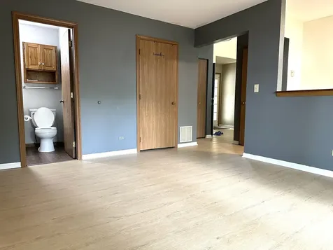 2303 Woodview Lane Naperville IL 60565