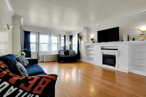 734 North Long Avenue Chicago IL 60644
