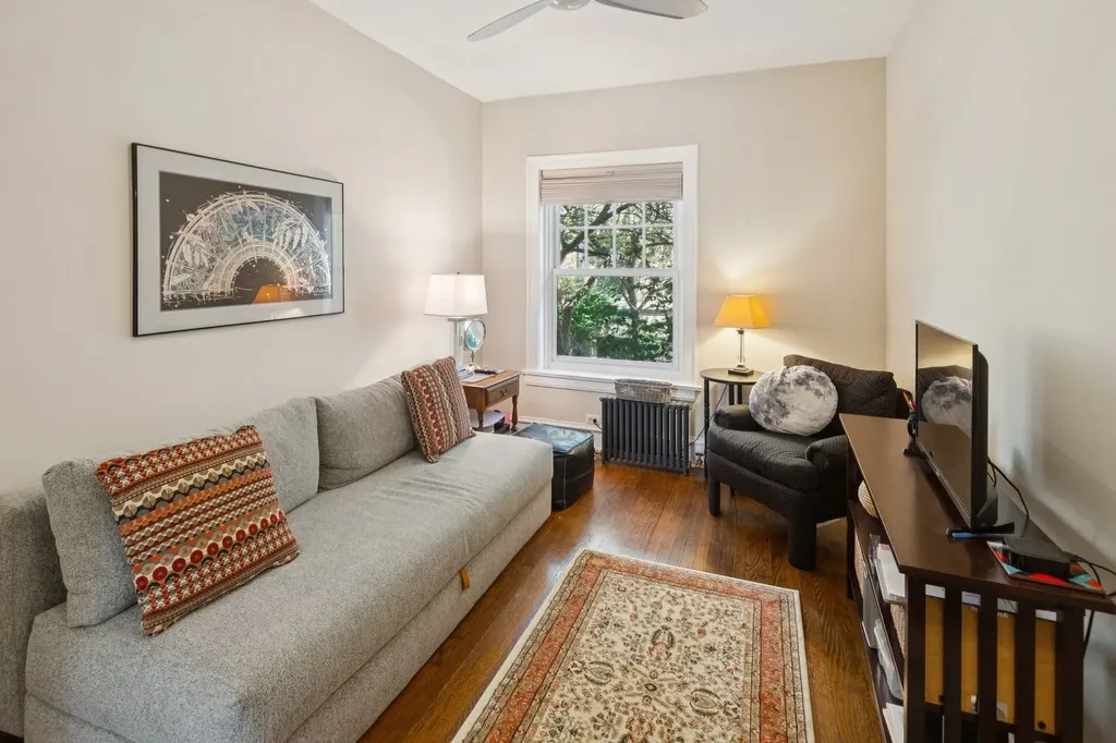 542 West Brompton Avenue Chicago IL 60657