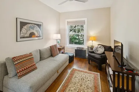 542 West Brompton Avenue Chicago IL 60657
