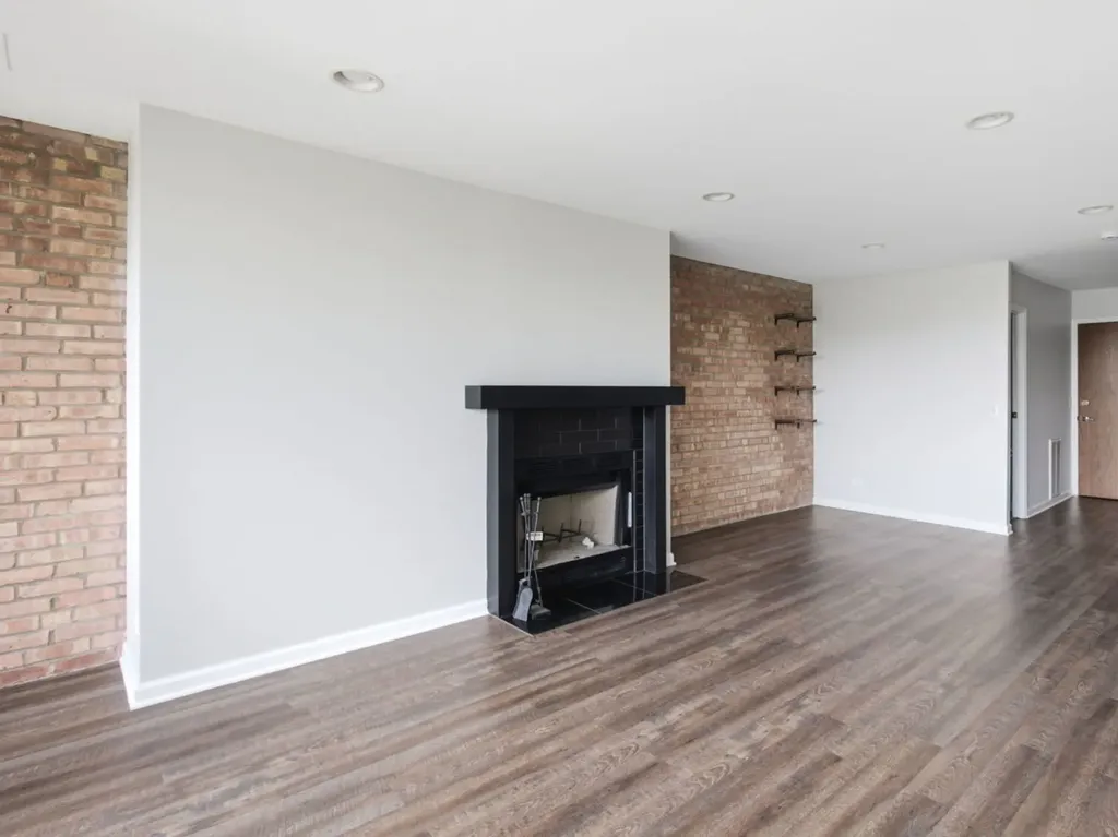 5950 Oakwood Drive Lisle IL 60532