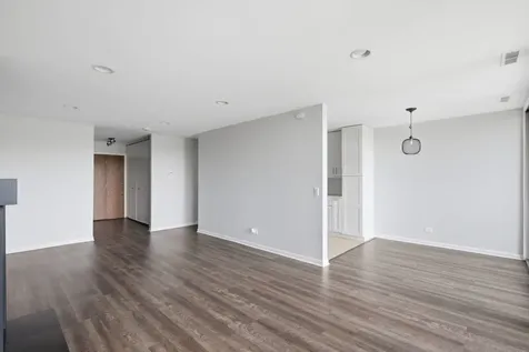 5950 Oakwood Drive Lisle IL 60532