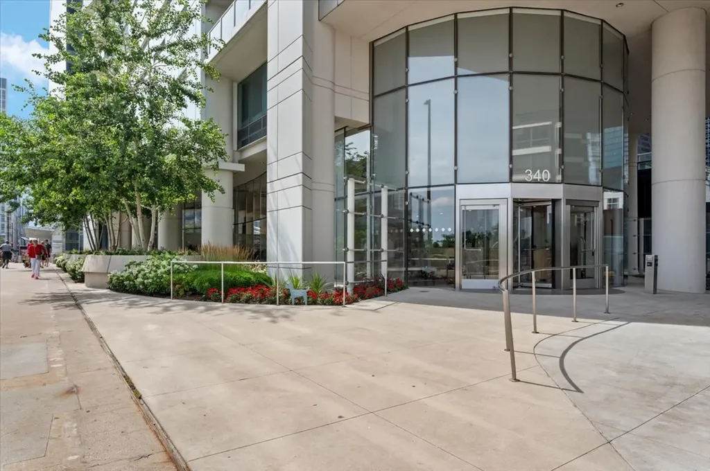 340 East Randolph Street Chicago IL 60601