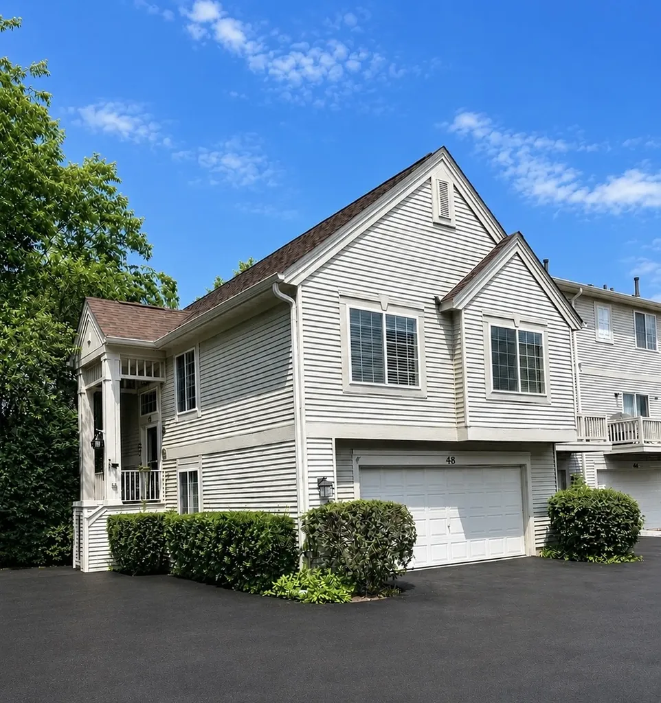 48 New Haven Drive Cary IL 60013