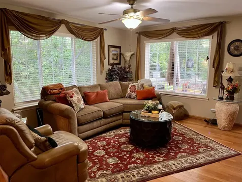 48 New Haven Drive Cary IL 60013