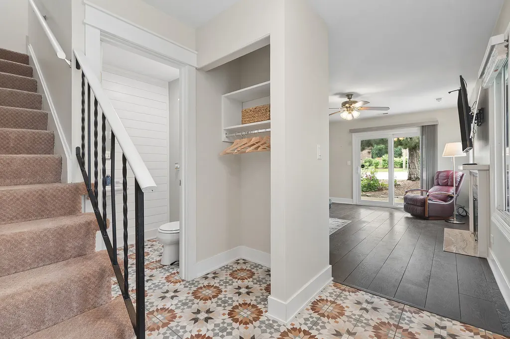 7605 Bristol Court Woodridge IL 60517