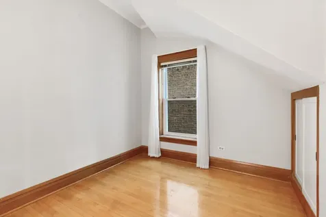 2630 North Sacramento Avenue Chicago IL 60647