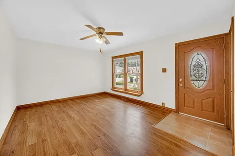 724 Union Avenue Romeoville IL 60446