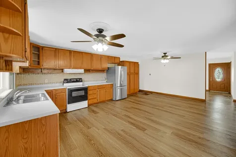724 Union Avenue Romeoville IL 60446