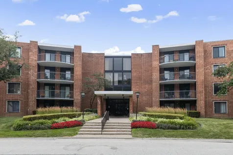 1605 East Central Road Arlington Heights IL 60005