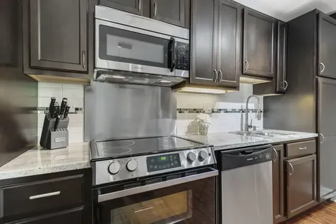 1605 East Central Road Arlington Heights IL 60005