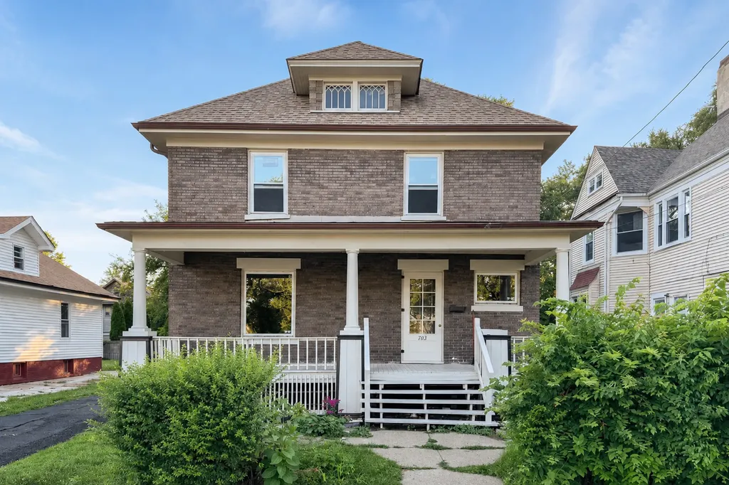 703 South 3rd Street Rockford IL 61104