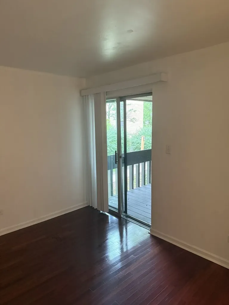 6142 Knoll Wick Road Willowbrook IL 60527