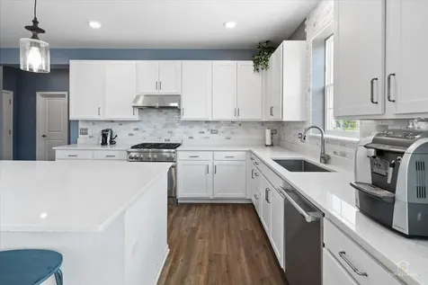 3617 Emerald Road Elgin IL 60124