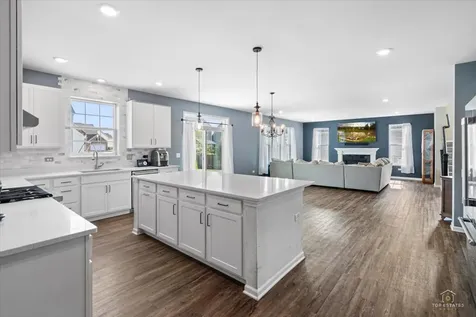3617 Emerald Road Elgin IL 60124