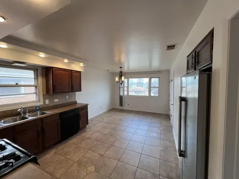 391 Madison Calumet City IL 60409