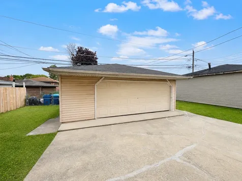 391 Madison Calumet City IL 60409